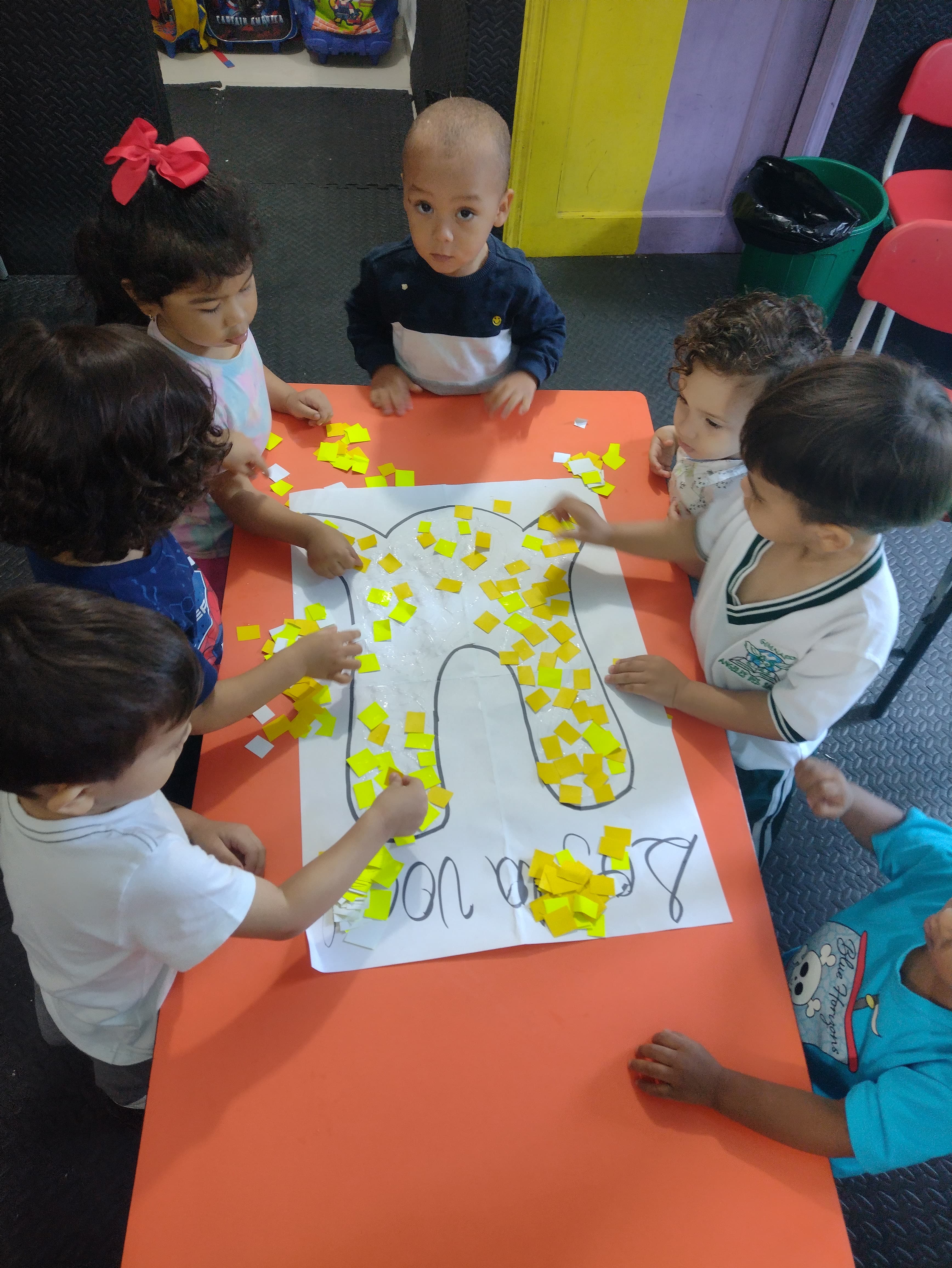 Comunidad educativa del Gimnasio Ángeles del Saber
